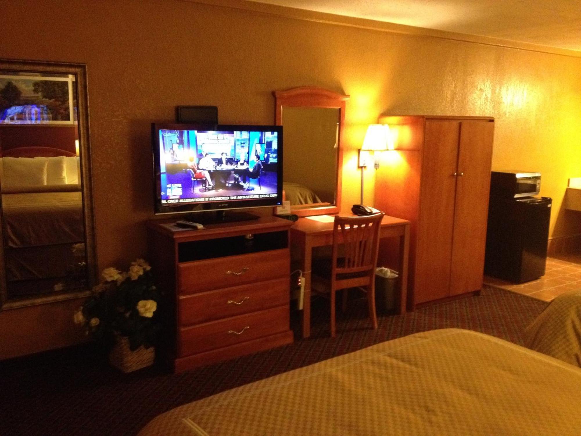 Virginia Inn Лоренс Экстерьер фото